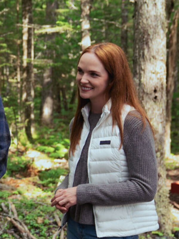 Maggie Sullivan Sullivan’s Crossing 2023 White Puffer Vest
