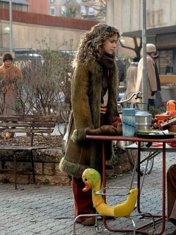 Twila Ponies Season 01 Green Suede Coat