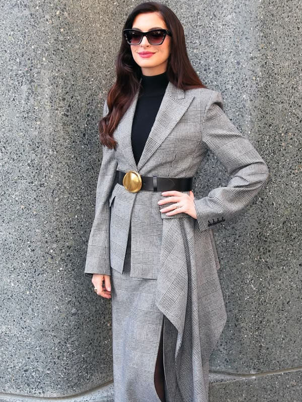 Anne Hathaway The Devil Wears Prada 2 Grey Suit Blazer