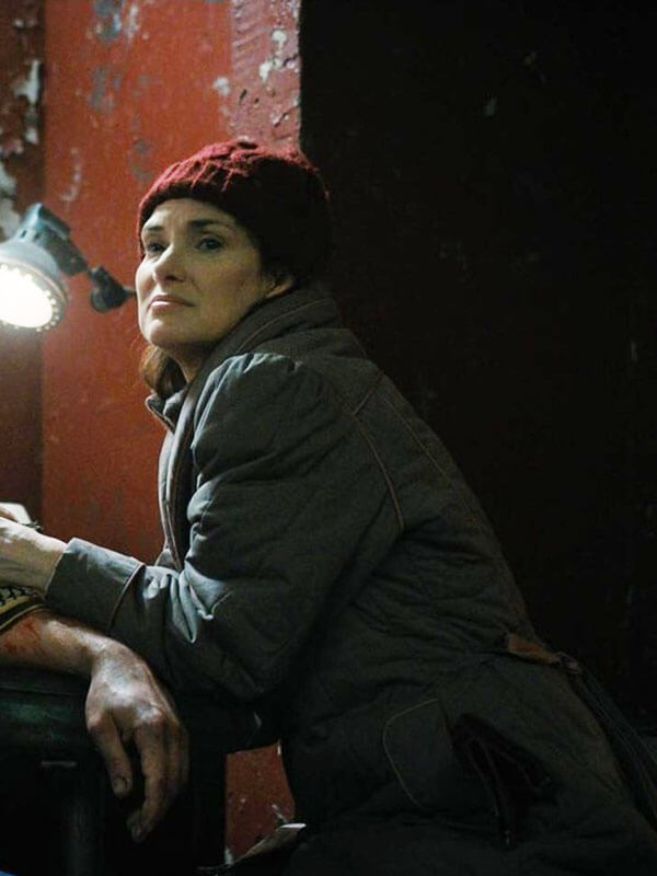 Joyce Byers Stranger things Season 04 Grey Puffer Coat