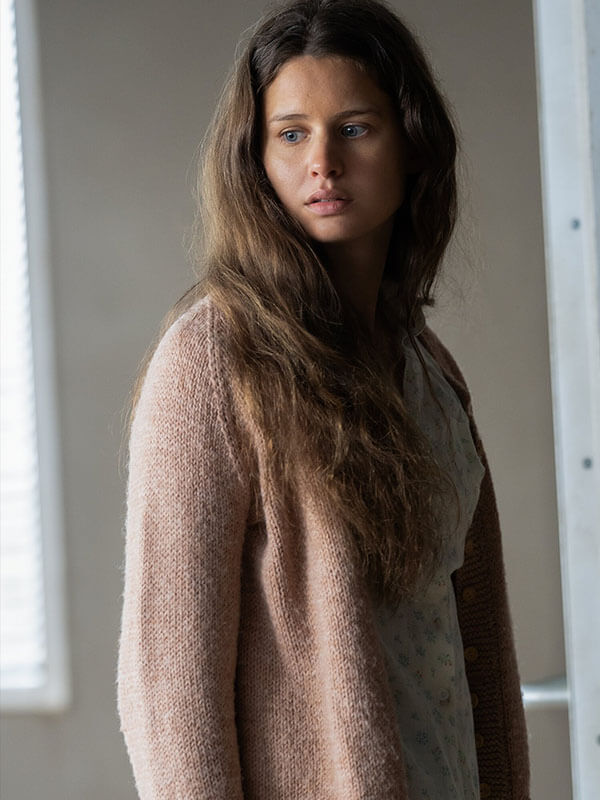 Sara Myers From Season 01 Pink Cardigan Jacket