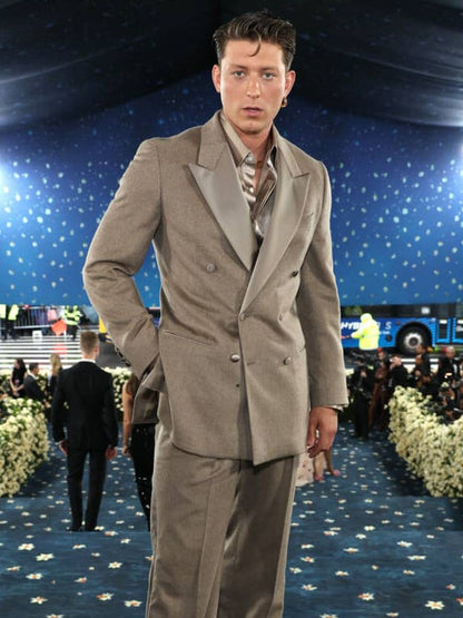 Tom Francis Met Gala 2025 Khaki Tuxedo