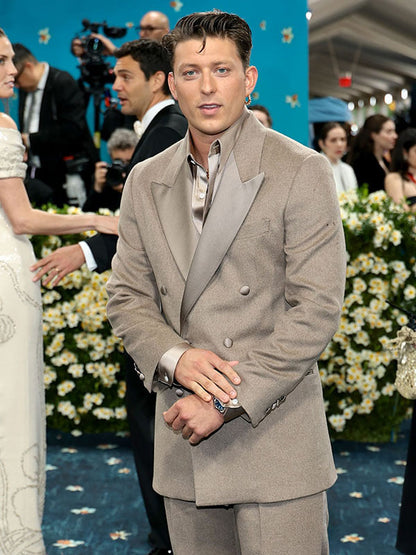 Tom Francis Met Gala 2025 Khaki Tuxedo