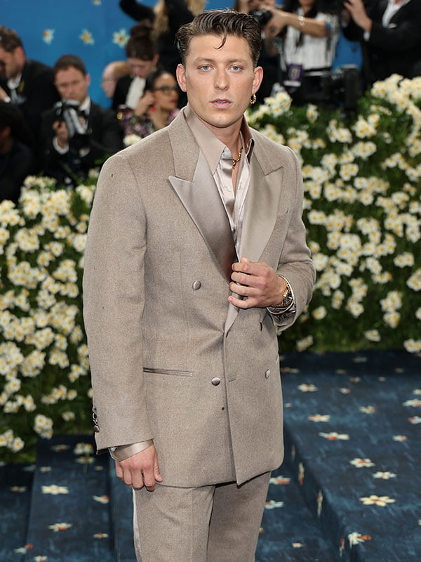 Tom Francis Met Gala 2025 Khaki Tuxedo